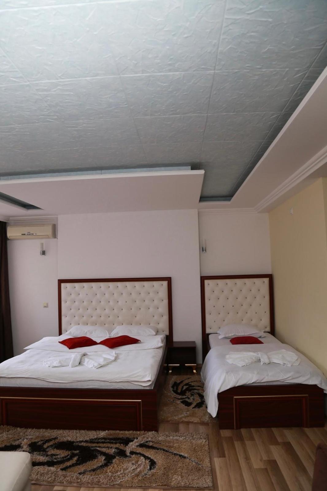 Hotel Venisi Prizren Ngoại thất bức ảnh